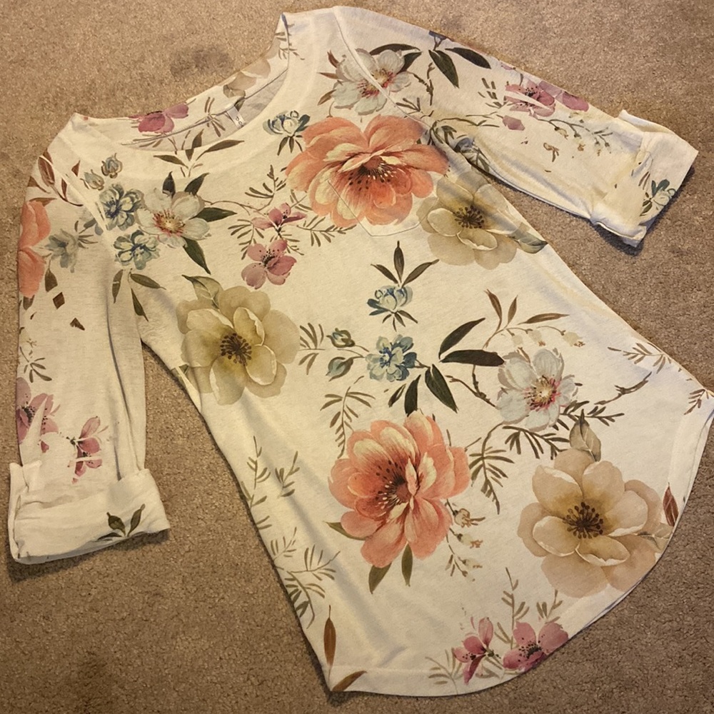 Flower Top - Picture 1 of 6
